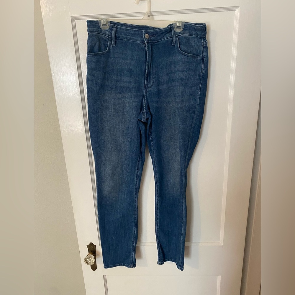 Size 14 WOW High Rise Straight Jeans
